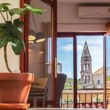 Mike * Макарська