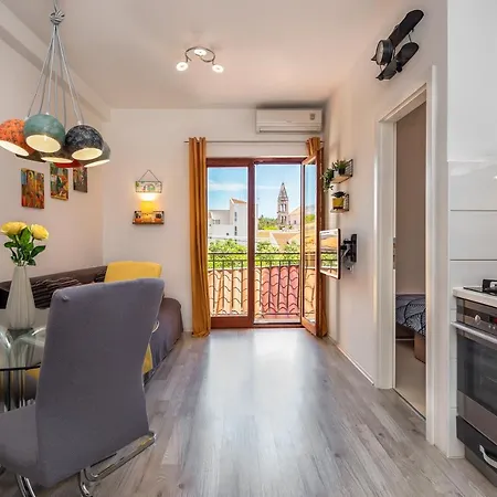 Mike דירה מאקרסקה