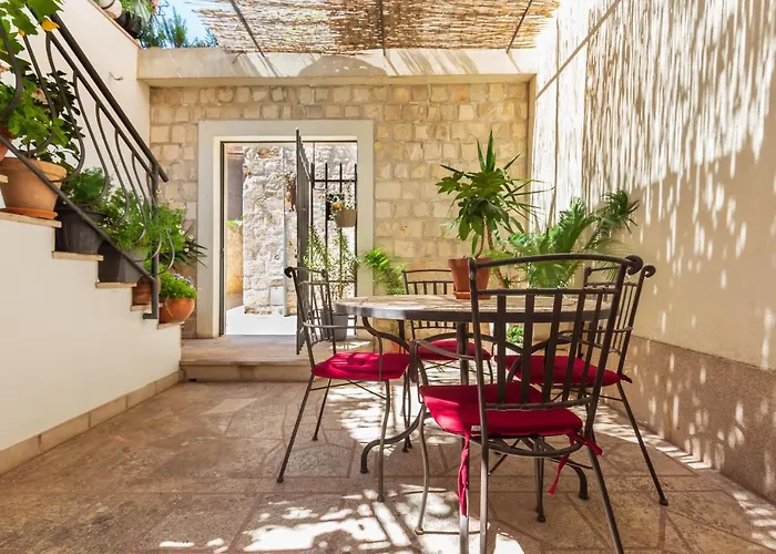 Mike Apartment Makarska