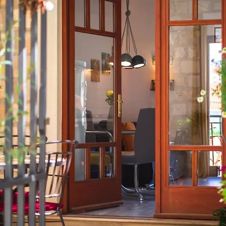 麦克公寓 * 马卡尔斯卡